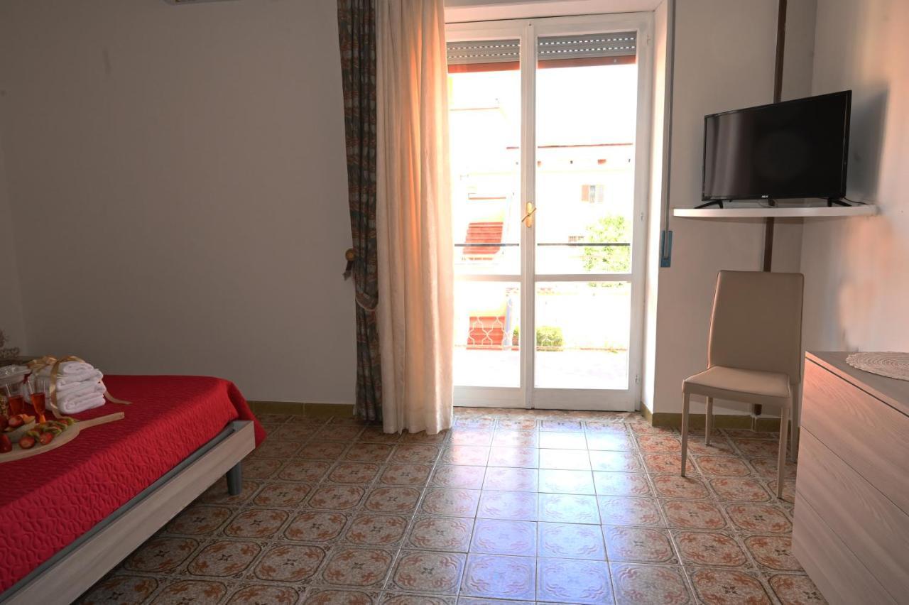 B&B Le Corti กาแซร์ตา ภายนอก รูปภาพ