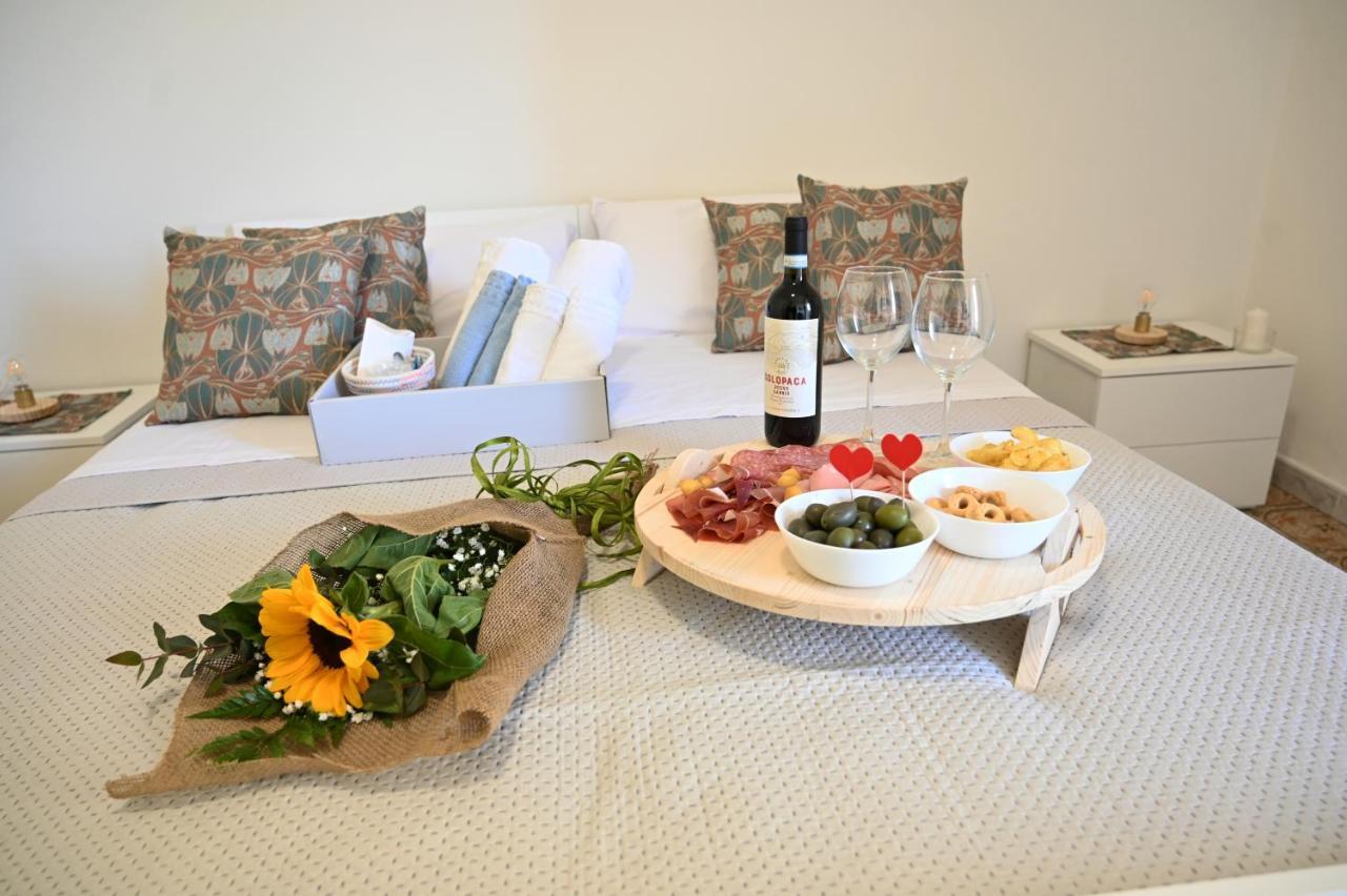 B&B Le Corti กาแซร์ตา ภายนอก รูปภาพ
