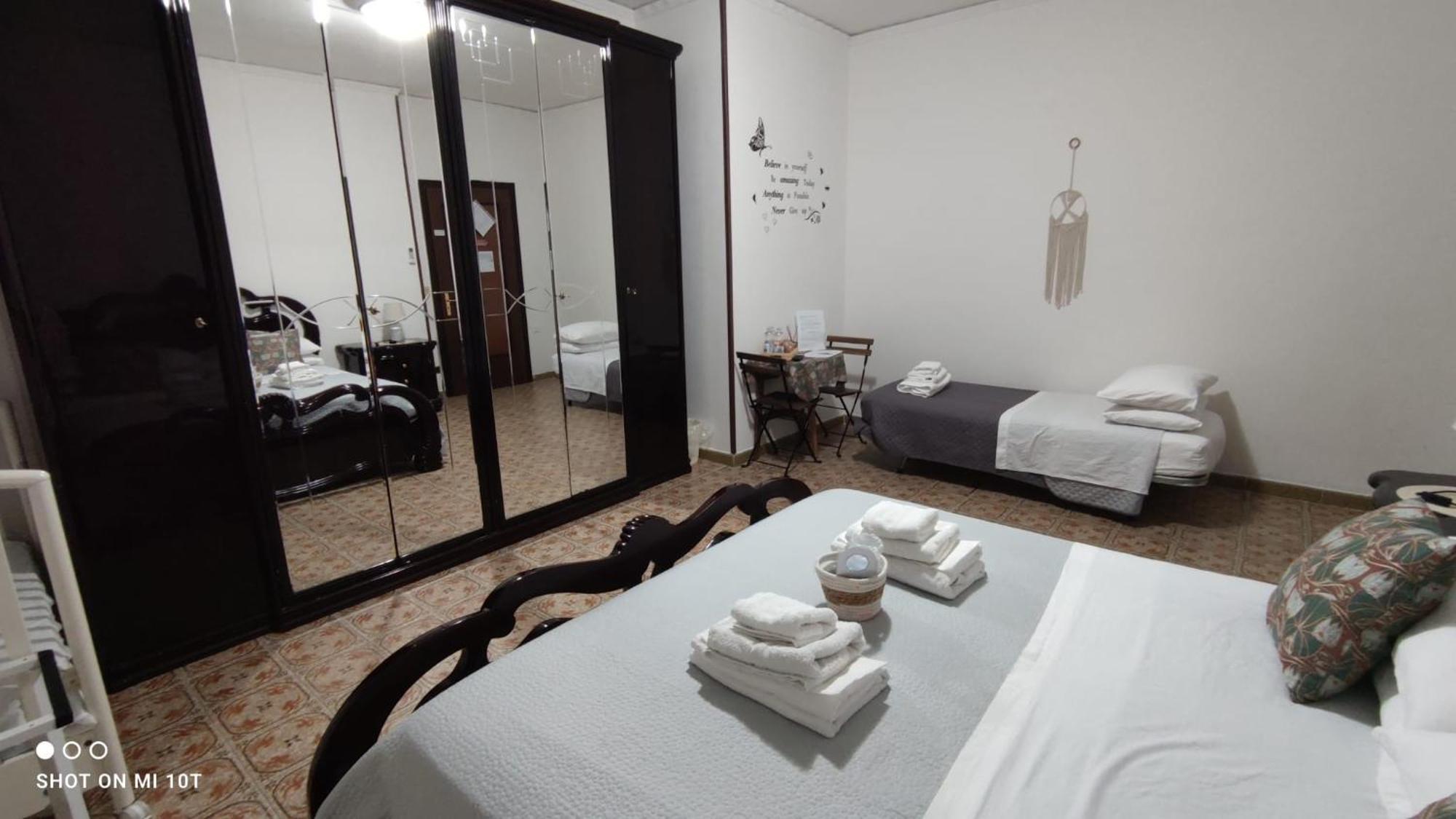 B&B Le Corti กาแซร์ตา ภายนอก รูปภาพ